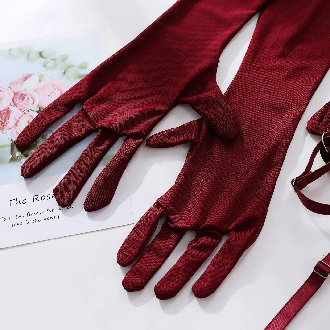 Body Transparent Élégant Rouge avec Gants et Jarretière